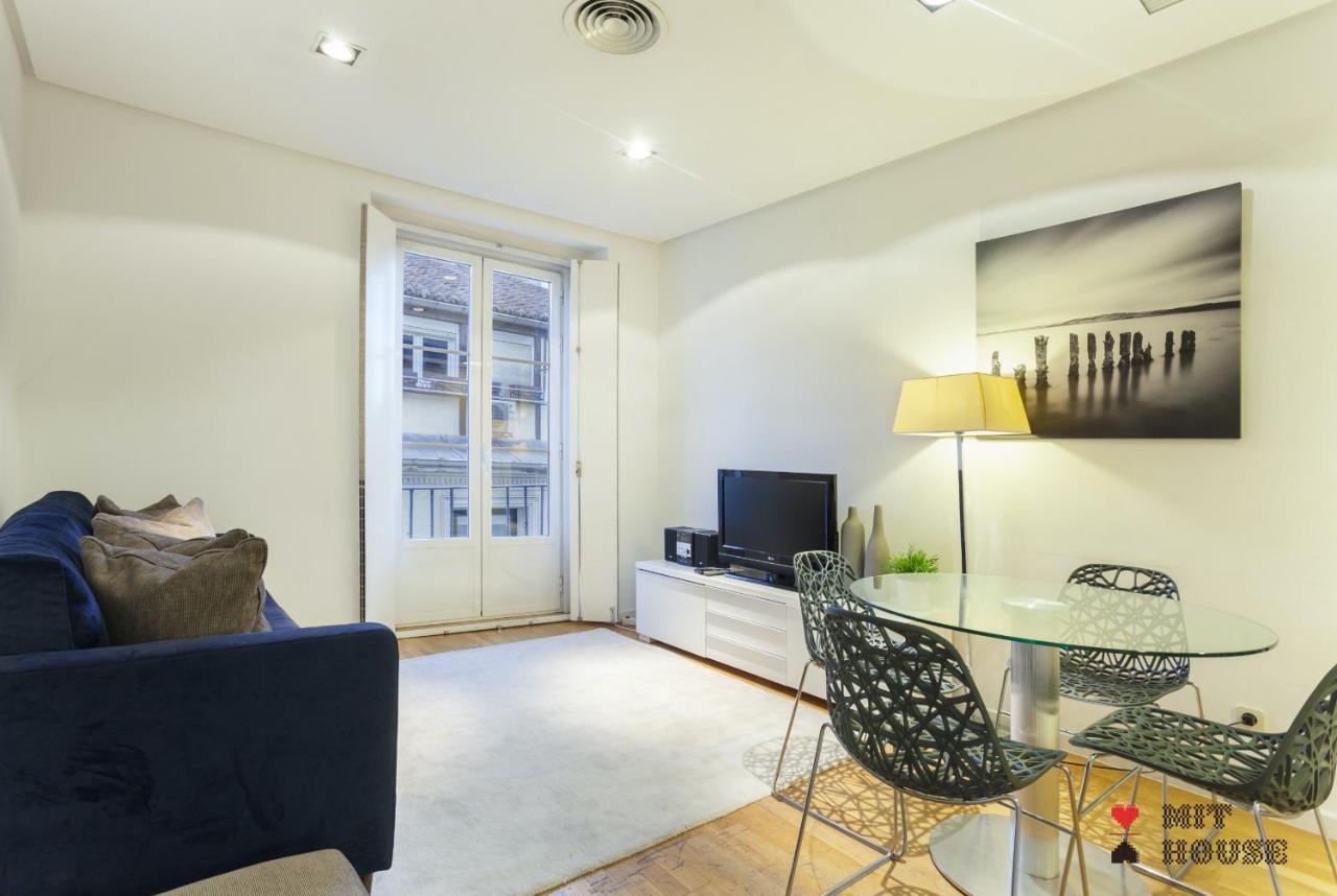 Appartement Mit House Puerta Del Sol III En Madrid Extérieur photo