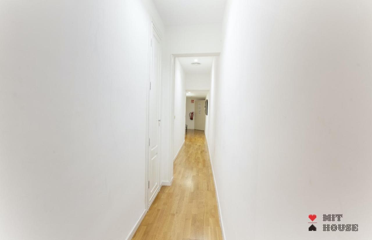 Appartement Mit House Puerta Del Sol III En Madrid Extérieur photo