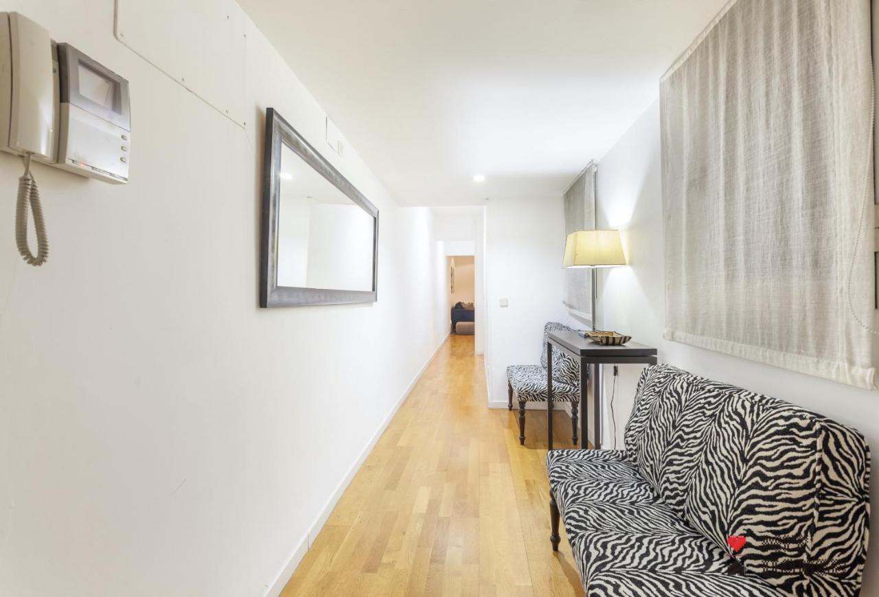 Appartement Mit House Puerta Del Sol III En Madrid Extérieur photo