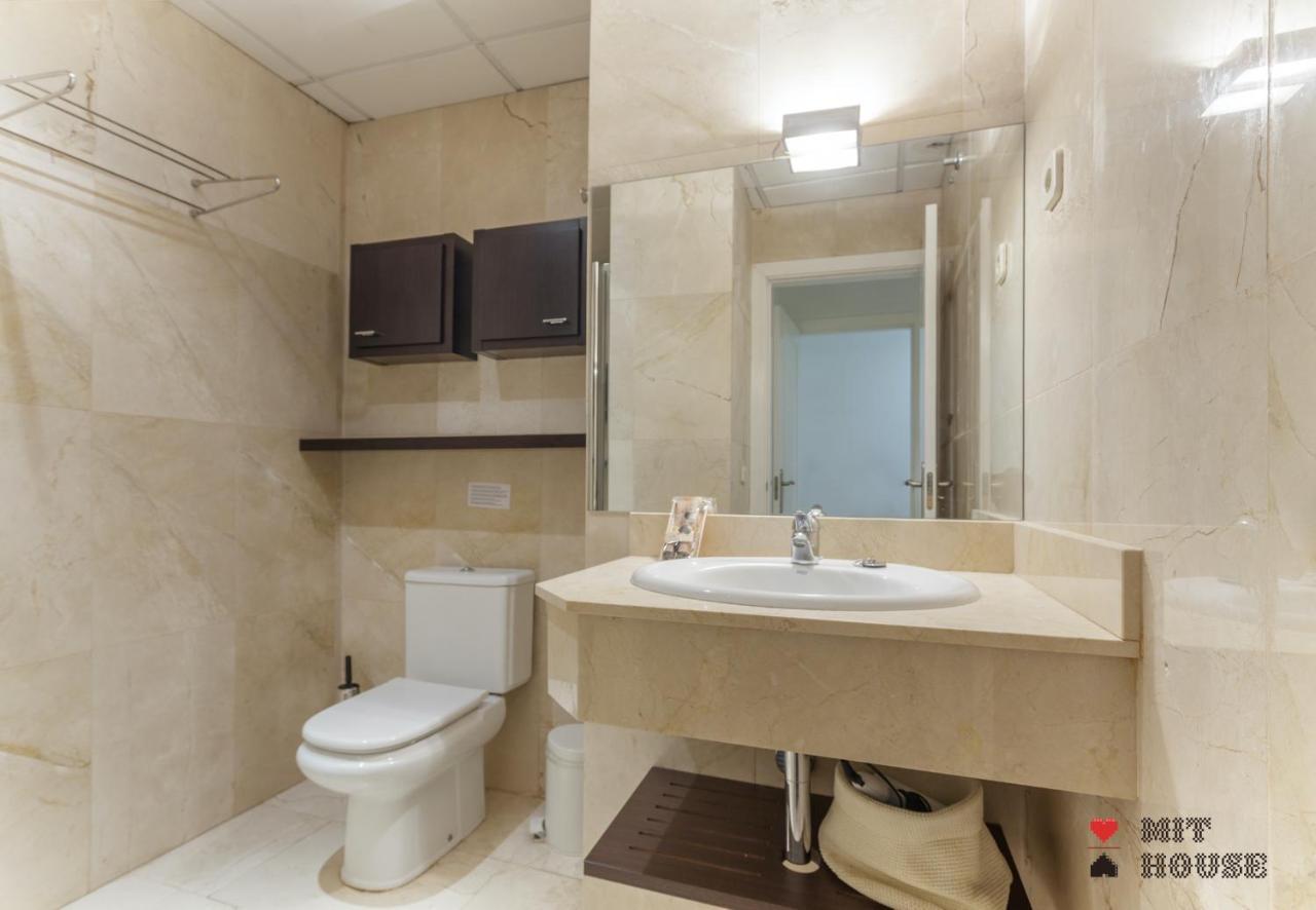 Appartement Mit House Puerta Del Sol III En Madrid Extérieur photo